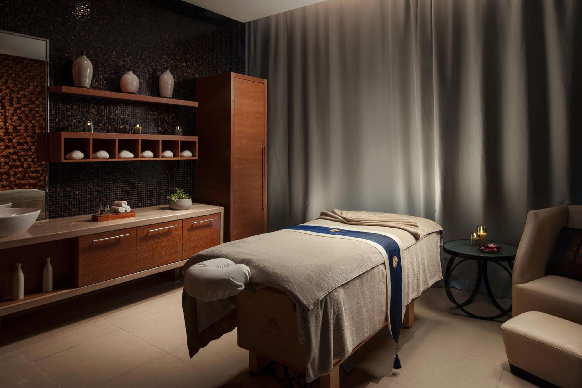 Jw Marriott Absheron Baku Hotel Exterior photo A massage bed