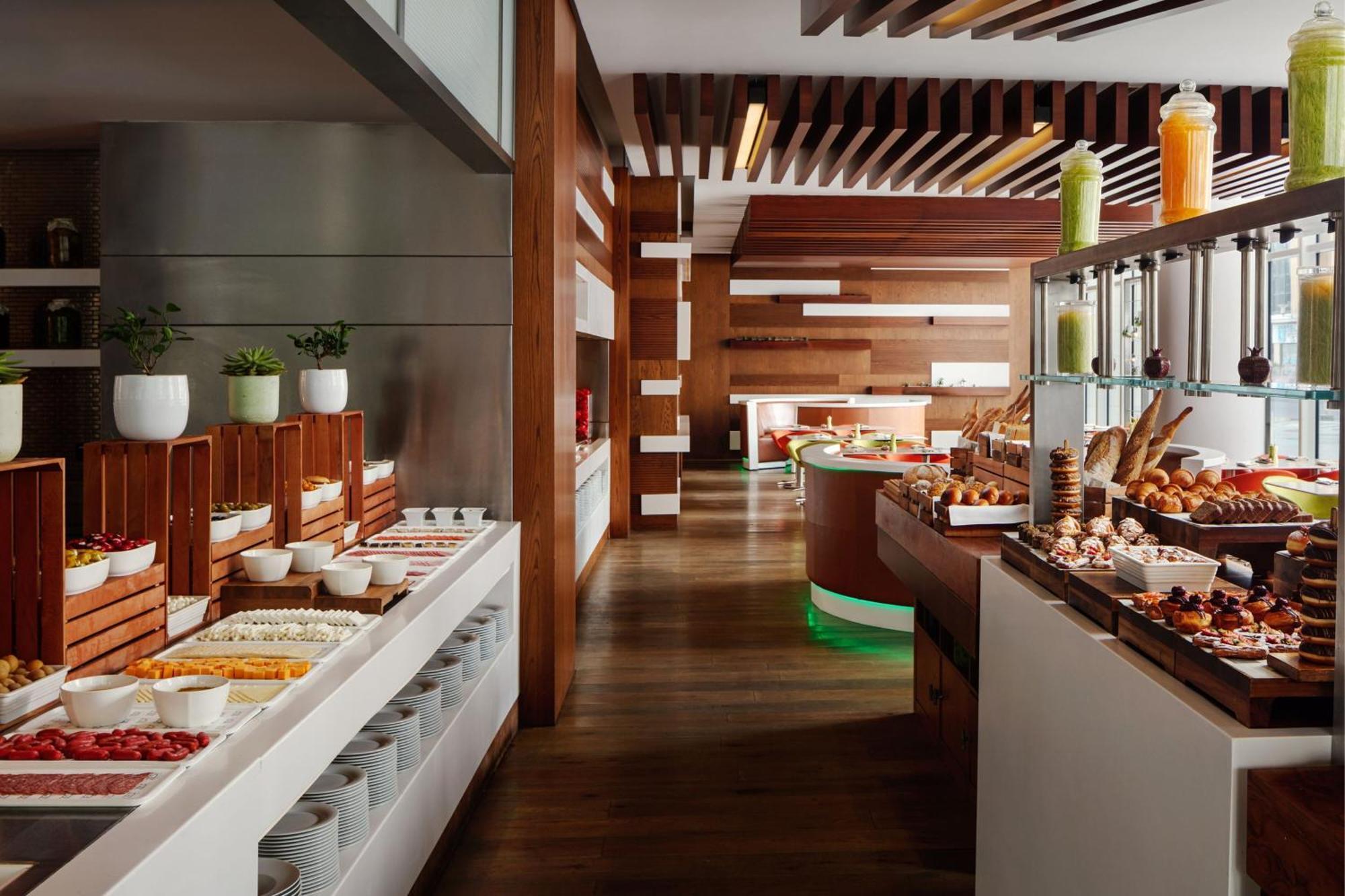 Jw Marriott Absheron Baku Hotel Exterior photo The restaurant