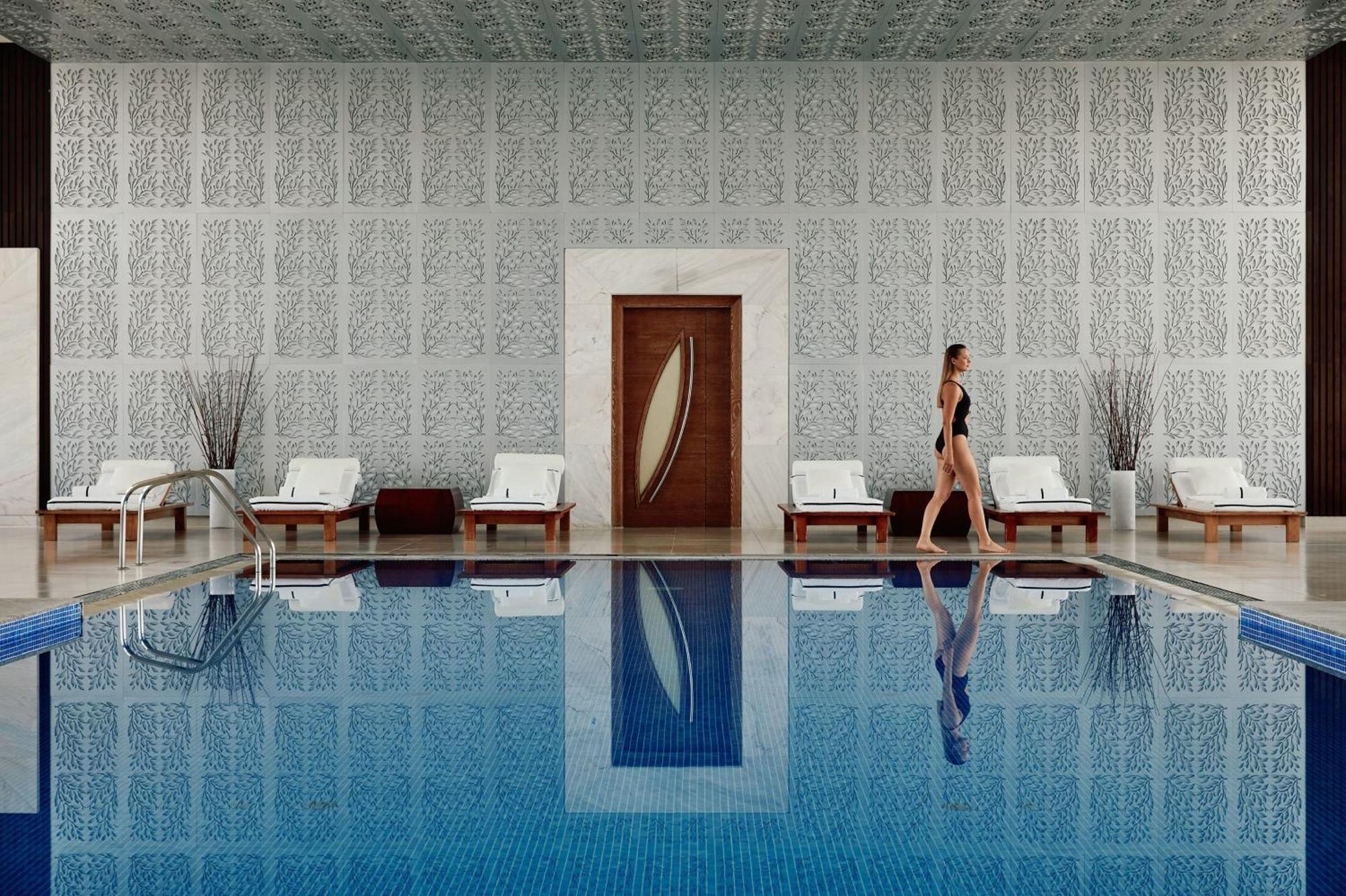 Jw Marriott Absheron Baku Hotel Exterior photo The pool at the Four Seasons Hotel, Istanbul